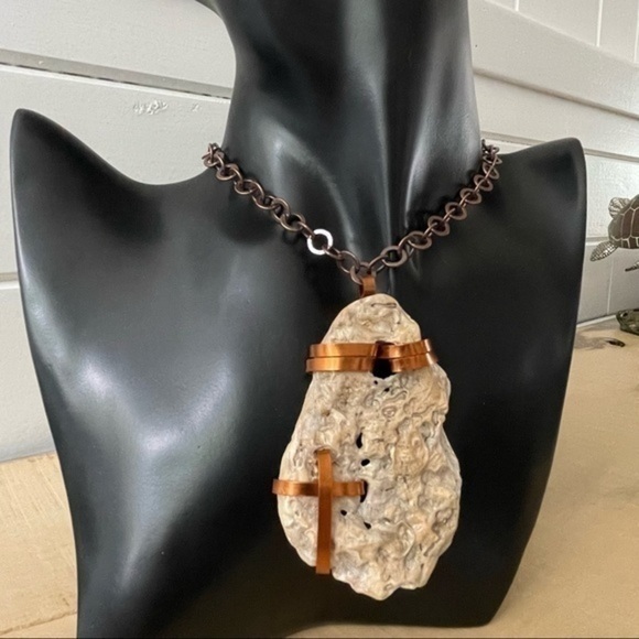 Handmade Shell & Copper Cross Statement Necklace 19.75” Coastal NWT - Picture 4 of 7